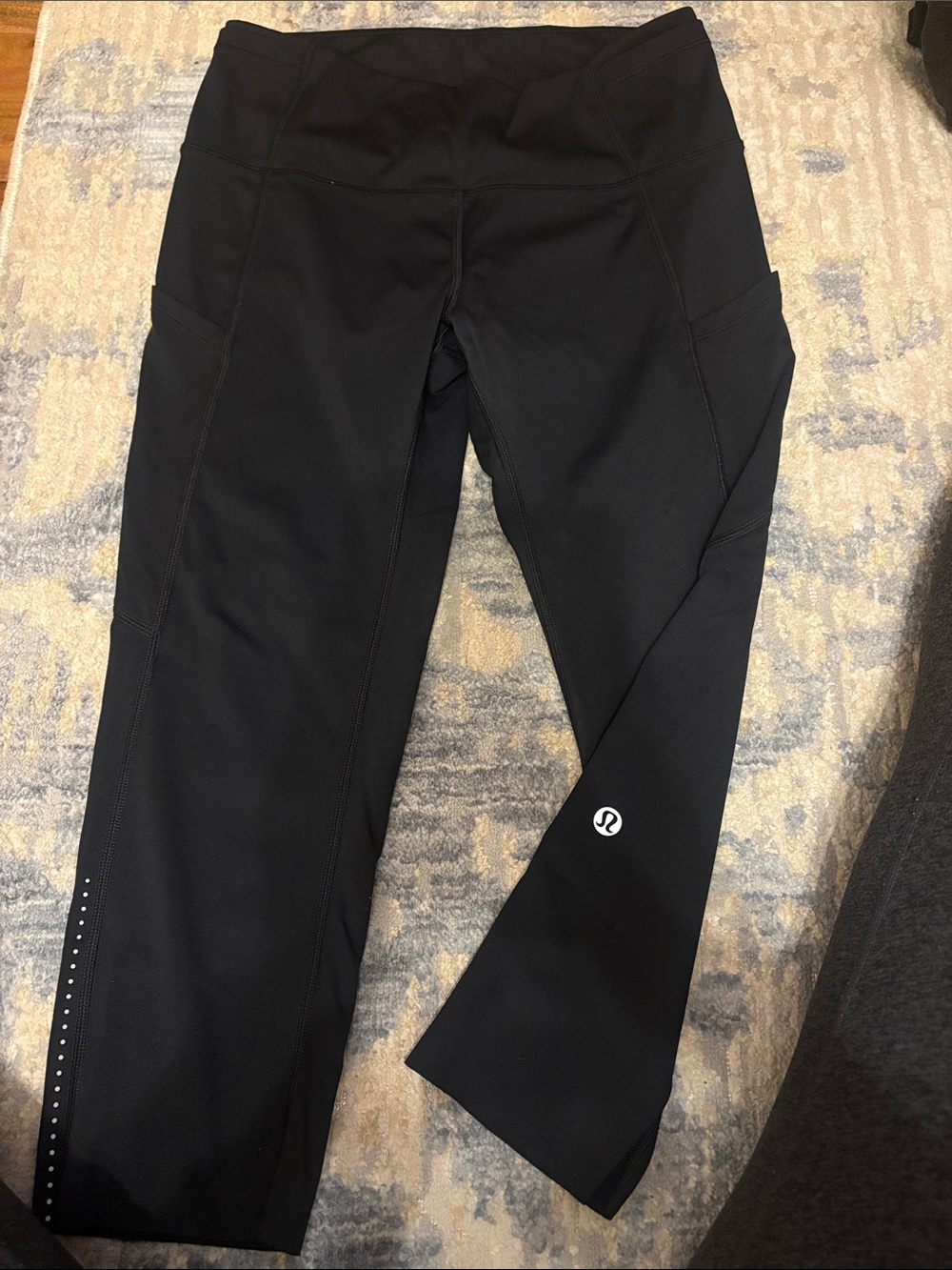 lululemon athletica Leggings with Side Pockets & Reflective Logo